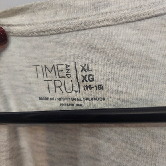 Women’s T-shirt - The only Corona I want is with a lime gray surviving 2020 - Picture 2 of 6